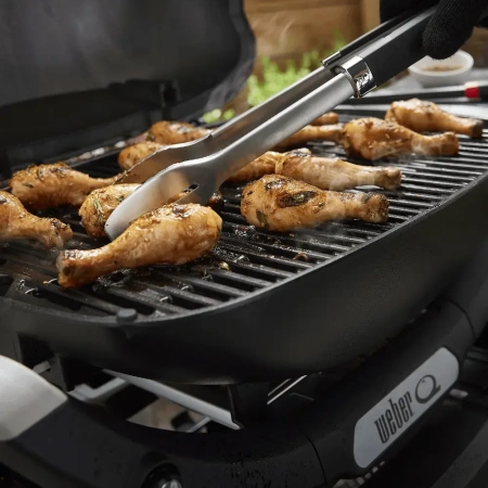 Weber Q-2200N гриль газовый с подставкой